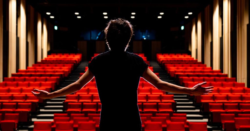 recitare aiuta a combattere la timidezza secondo la psicologa